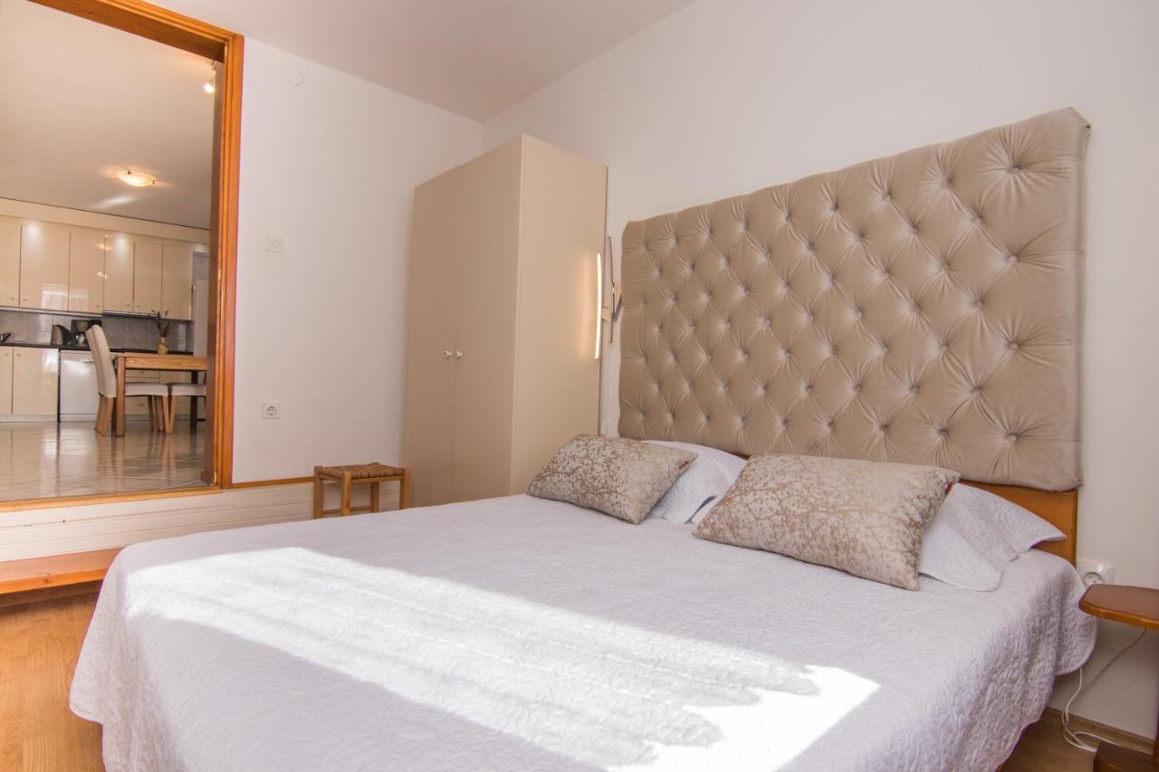 Apartmani Villa Kalinic Njivice Buitenkant foto