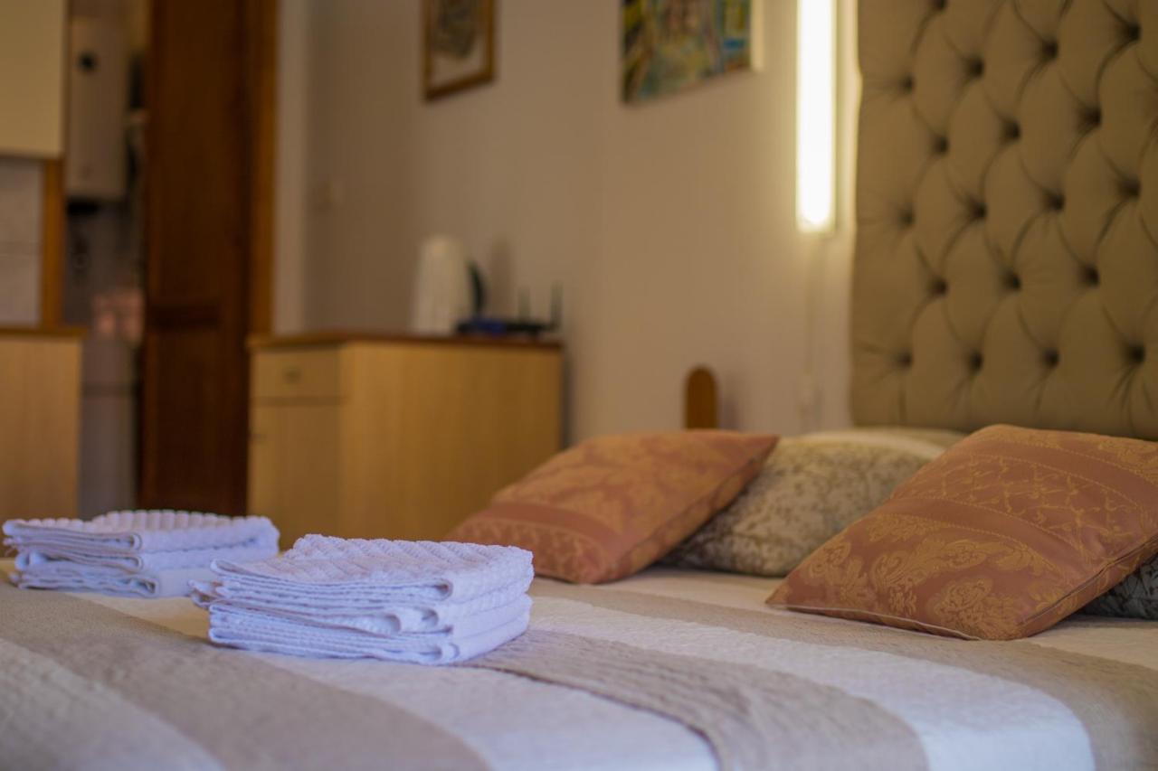 Apartmani Villa Kalinic Njivice Buitenkant foto