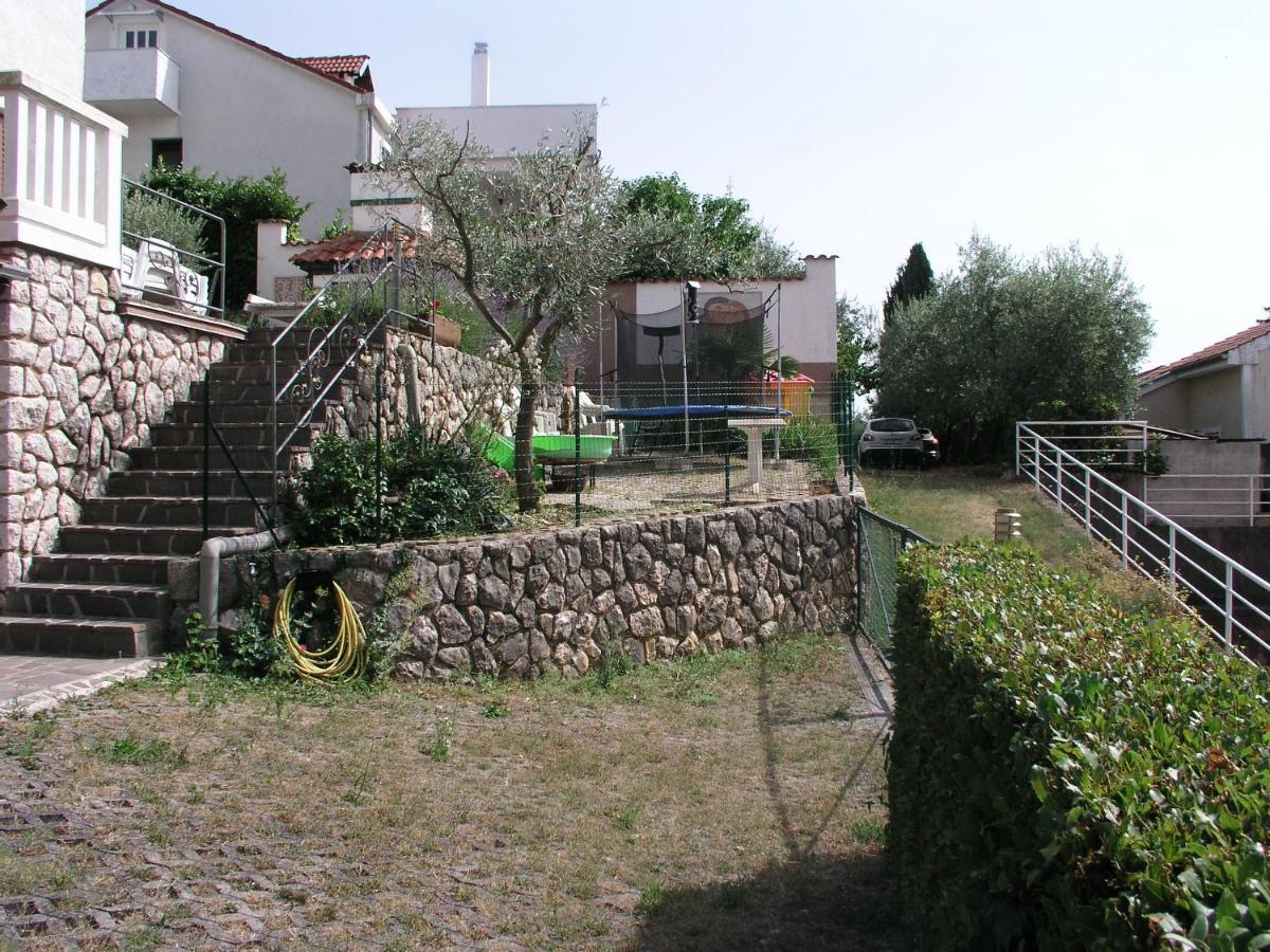 Apartmani Villa Kalinic Njivice Buitenkant foto