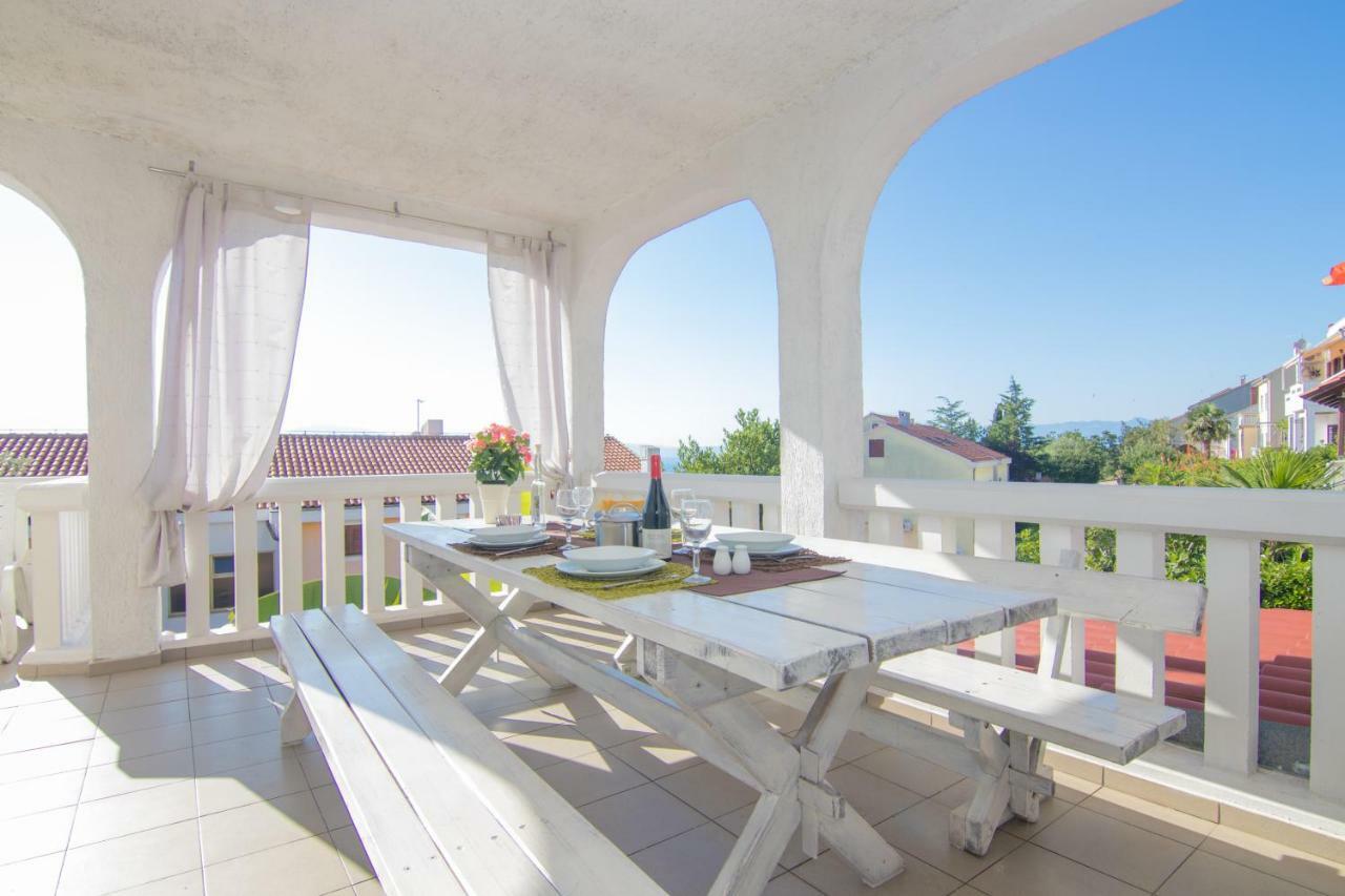 Apartmani Villa Kalinic Njivice Buitenkant foto